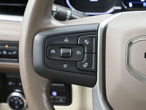 Used 2021 GMC Yukon Denali w/ Denali Premium Package RWD image 7