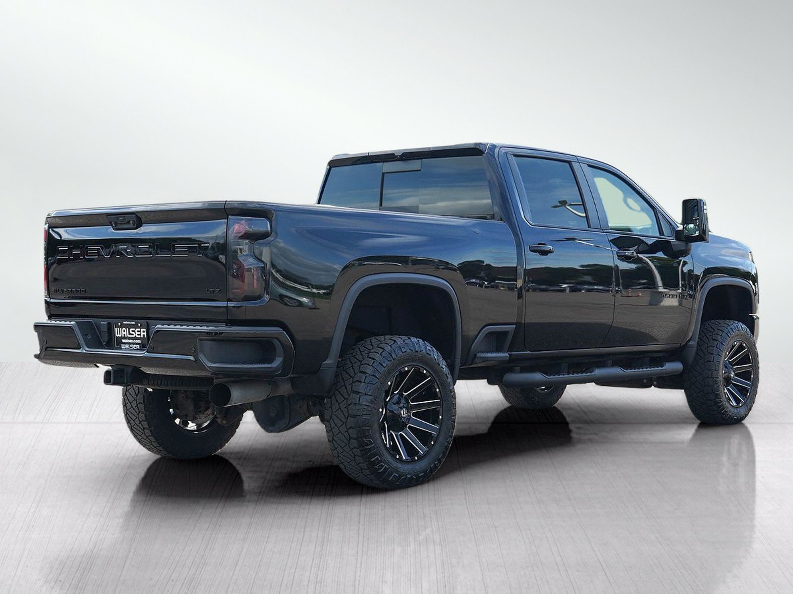 Used 2023 Chevrolet Silverado 3500 LTZ w/ LTZ Plus Package AWD/4WD image 6
