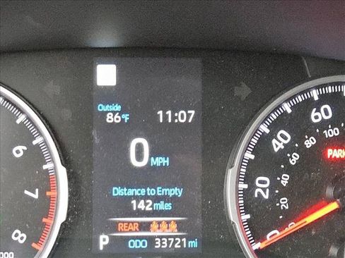 Used 2022 Toyota RAV4 XLE FWD image 11