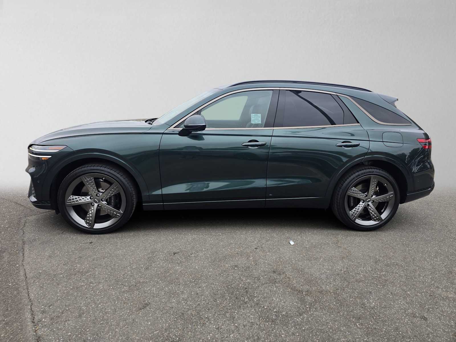 Used 2023 Genesis GV70 2.5T w/ Sport Prestige Package AWD/4WD image 6