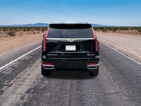 Certified 2023 Cadillac Escalade Premium Luxury image 13