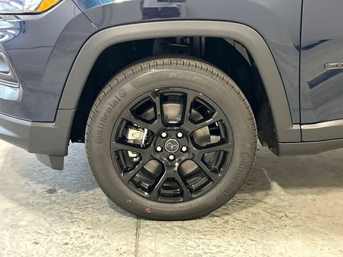 New 2026 Jeep Compass Latitude AWD/4WD image 11