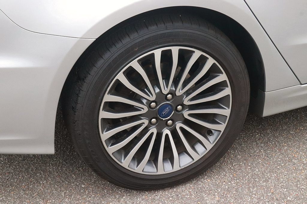 Used 2019 Ford Fusion Titanium AWD/4WD image 8