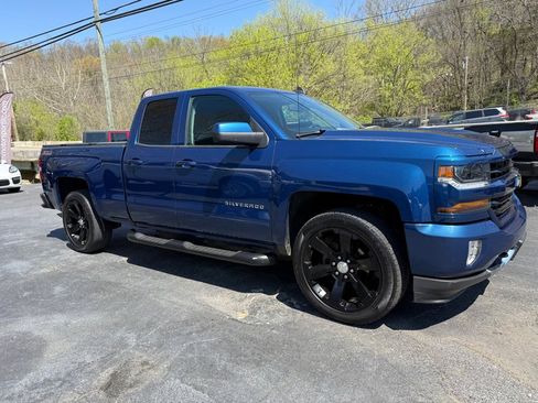 Used 2017 Chevrolet Silverado 1500 LT w/ All Star Edition image 10