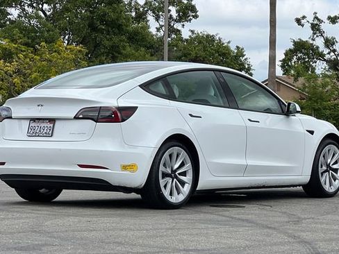 Used 2022 Tesla Model 3 Long Range AWD/4WD image 5