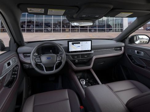 New 2026 Ford Explorer Platinum w/ LUX Leather Package AWD/4WD image 9