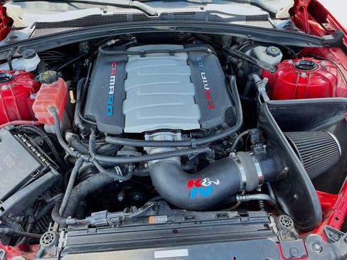 Used 2018 Chevrolet Camaro SS RWD image 29