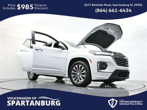 Used 2023 Chevrolet Traverse Premier image 34