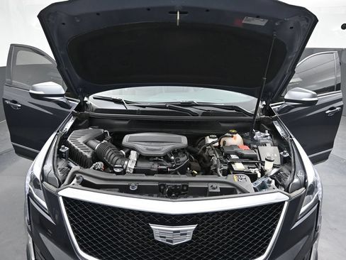 Certified 2022 Cadillac XT5 Sportv w/ LPO, Floor Liner Package AWD/4WD image 18