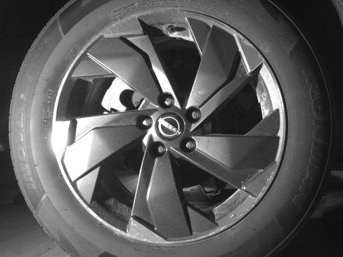 Used 2025 Nissan Rogue SV image 15