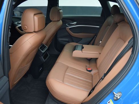 Used 2019 Audi e-tron Premium Plus AWD/4WD image 17