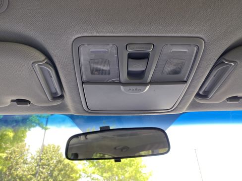 Used 2015 Hyundai Elantra SE w/ Option Group 03 FWD image 29