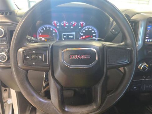 Used 2021 GMC Sierra 1500 4x4 Crew Cab w/ Sierra Value Package image 11