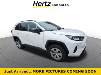 Used 2021 Toyota RAV4 LE video 1