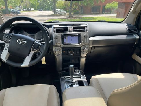 Used 2018 Toyota 4Runner SR5 Premium AWD/4WD image 16