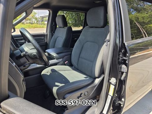 Used 2019 RAM 1500 Big Horn AWD/4WD image 10