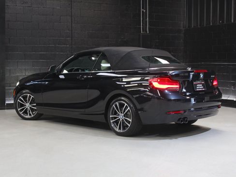 Used 2018 BMW 230i Convertible RWD image 10
