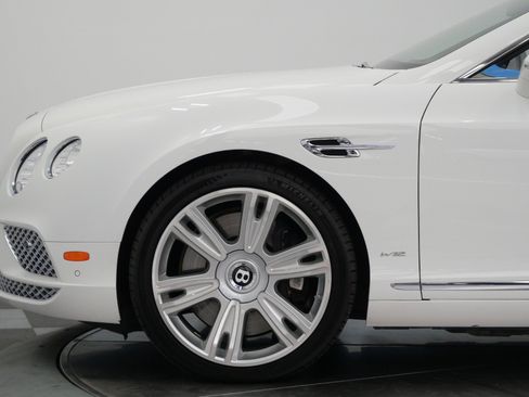 Used 2018 Bentley Continental GT AWD/4WD image 40