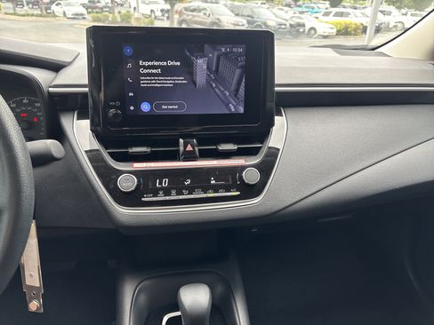 Used 2025 Toyota Corolla LE FWD image 22
