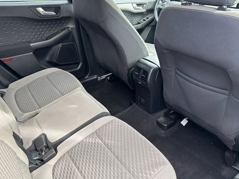 Used 2020 Ford Escape SE image 32
