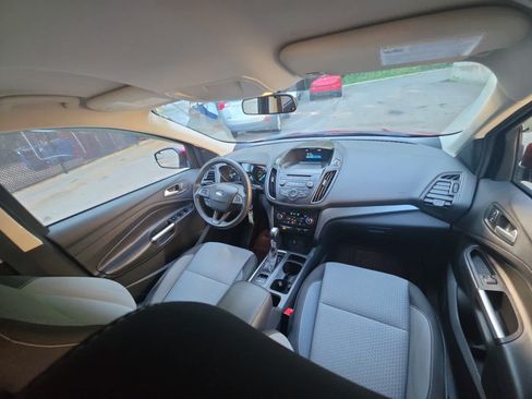 Used 2017 Ford Escape SE w/ SE Cold Weather Package AWD/4WD image 24