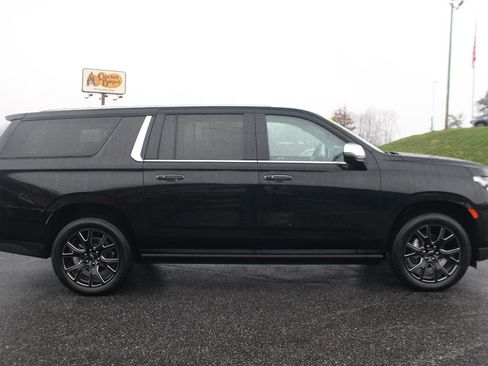 Used 2024 Chevrolet Suburban Premier w/ Max Trailering Package image 8