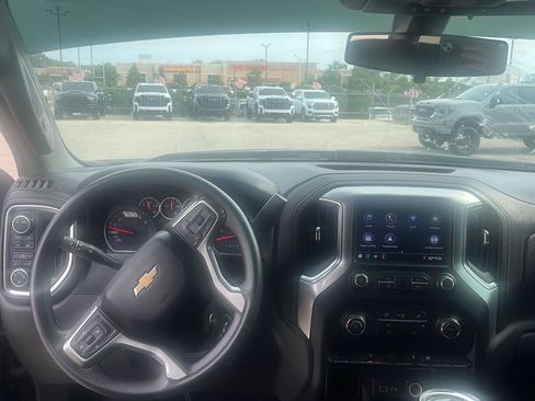 Used 2020 Chevrolet Silverado 1500 LT AWD/4WD image 11