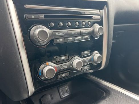 Used 2020 Nissan Pathfinder SV image 23