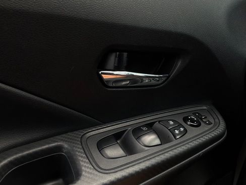 Used 2025 Nissan Versa SV FWD image 21
