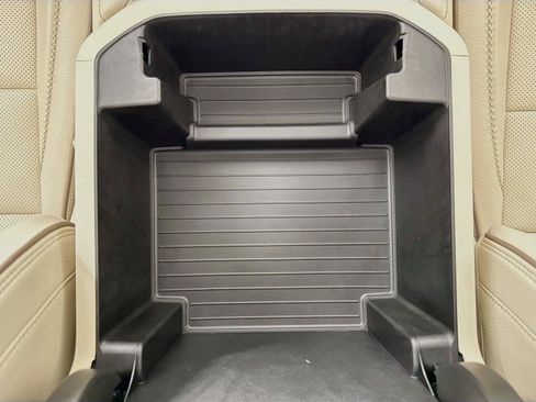 Used 2024 GMC Yukon XL Denali AWD/4WD image 33