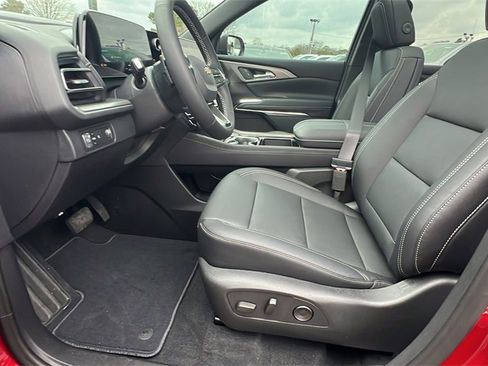 New 2026 Chevrolet Traverse LT w/ Sun and Wheel Package image 13
