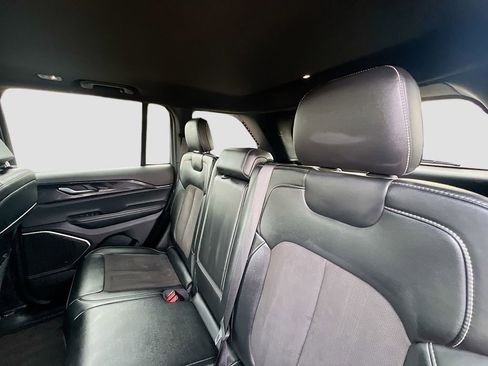 Used 2022 Jeep Grand Cherokee Altitude image 26