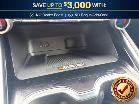 Used 2026 Chevrolet Traverse LT image 29