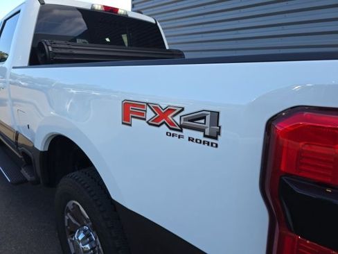Used 2024 Ford F350 King Ranch w/ FX4 Off-Road Package image 7