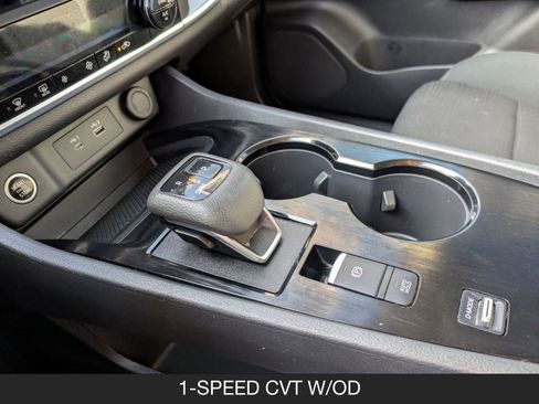 Used 2023 Nissan Rogue SV image 16