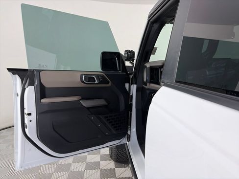 Used 2023 Ford Bronco Wildtrak AWD/4WD image 10