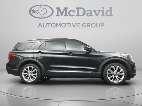 Used 2022 Ford Explorer Platinum w/ Equipment Group 601A AWD/4WD image 32