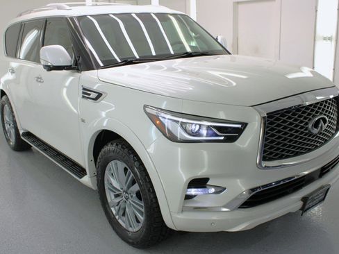 Used 2019 INFINITI QX80 Luxe w/ All-Season Package image 12