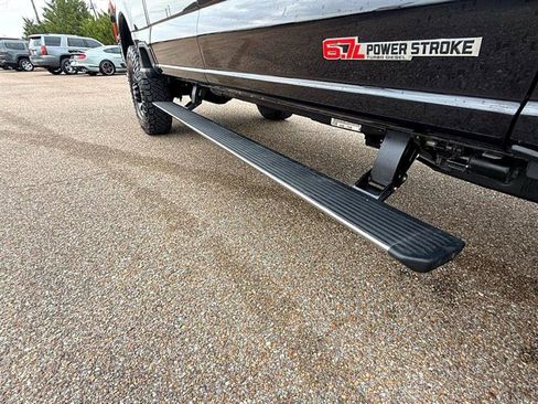 Used 2024 Ford F250 Platinum w/ Tremor Off-Road Package image 13