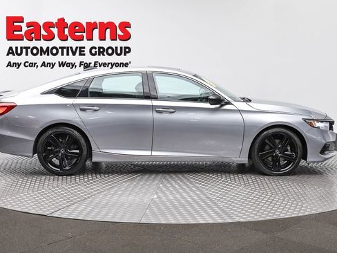 Used 2022 Honda Accord Sport image 4