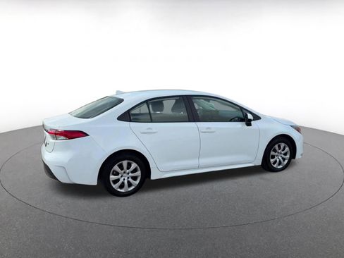 Used 2025 Toyota Corolla LE FWD image 12