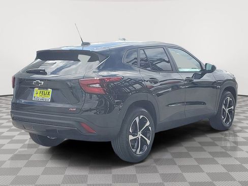 New 2026 Chevrolet Trax RS FWD image 4