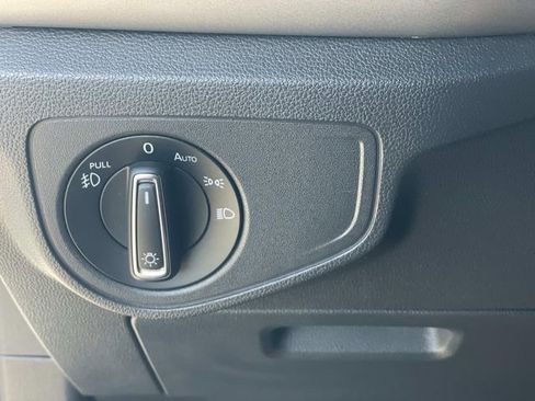 Used 2019 Volkswagen Atlas SEL R-Line image 18