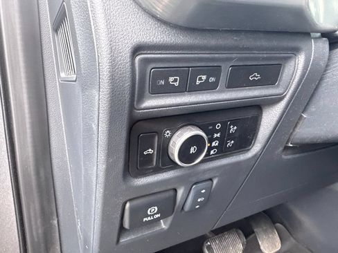 Used 2023 Ford F150 Lariat AWD/4WD image 12
