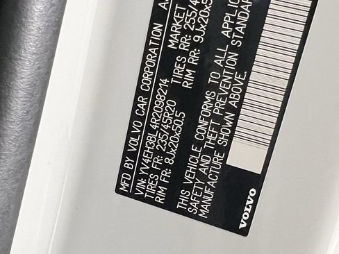 Used 2024 Volvo C40 P8 Recharge Plus w/ Climate Package image 36