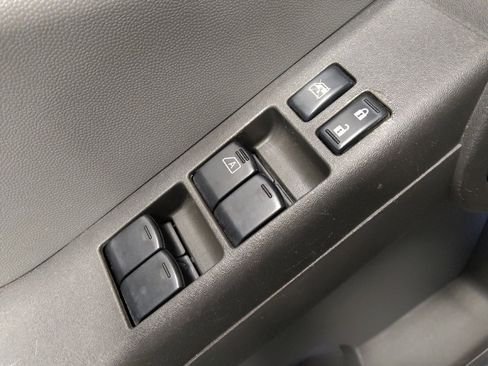 Used 2014 Nissan Xterra X AWD/4WD image 27