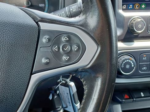 Used 2019 Chevrolet Colorado LT AWD/4WD image 17
