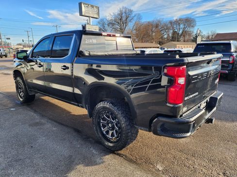 Used 2019 Chevrolet Silverado 1500 High Country w/ Technology Package image 5