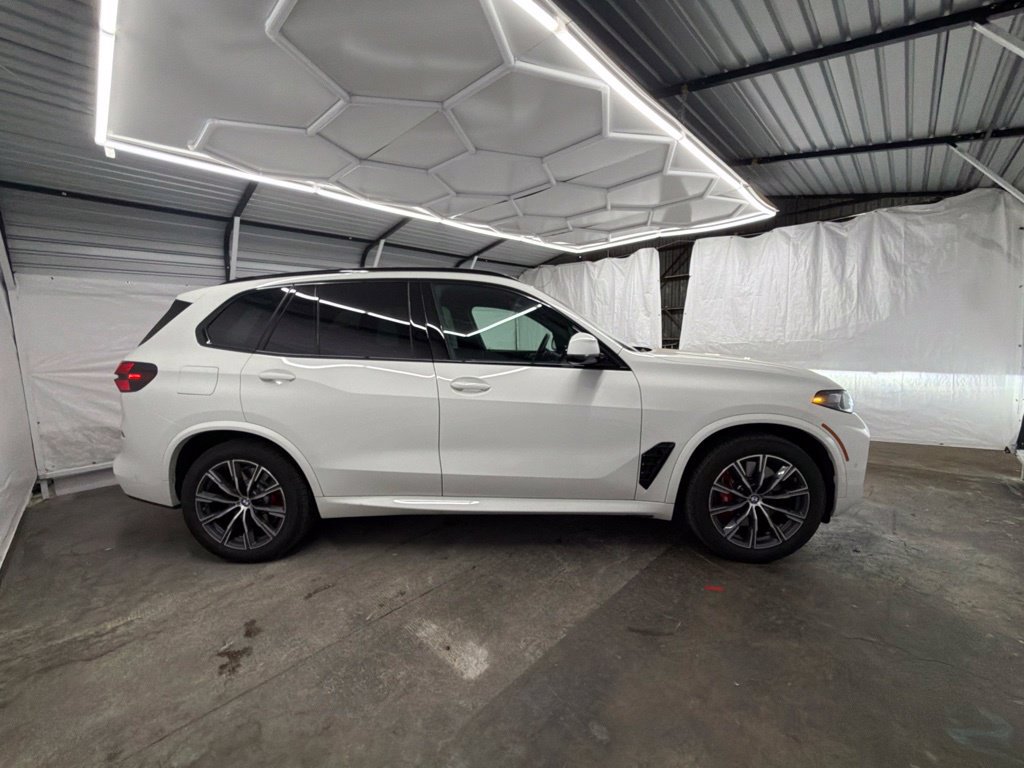 Used 2026 BMW X5 xDrive50e w/ M Sport Package AWD/4WD image 10