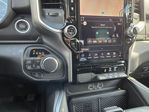 New 2026 RAM 1500 4x4 Crew Cab image 23